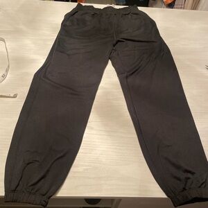 Vuori’s Women’s Black Dreamy Jogger